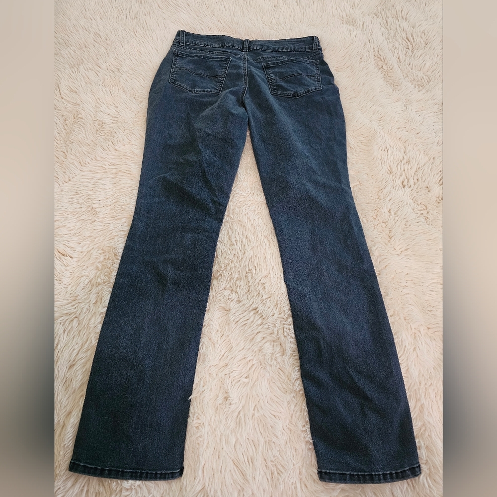 Classic Black Women's Jeans - Picture 2 of 4